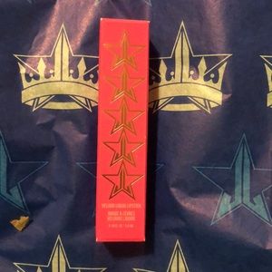 Jeffree Star velour liquid lipstick Queen Supreme